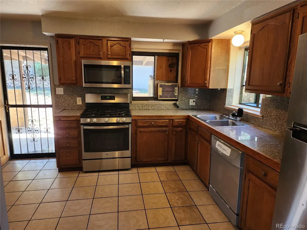 4520 W Gill Place Denver, CO 80219