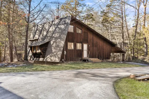 304 Lake Lodge Drive