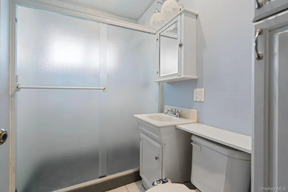 48 Grey Lane Levittown, NY 11756