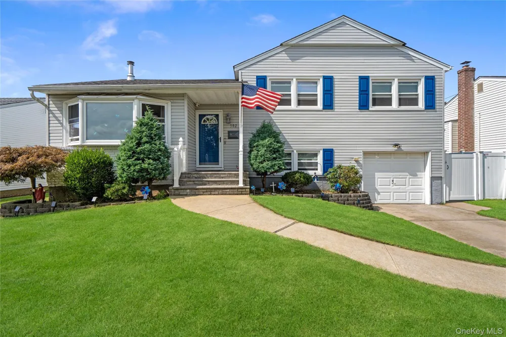 582 Benton Road East Meadow, NY 11554