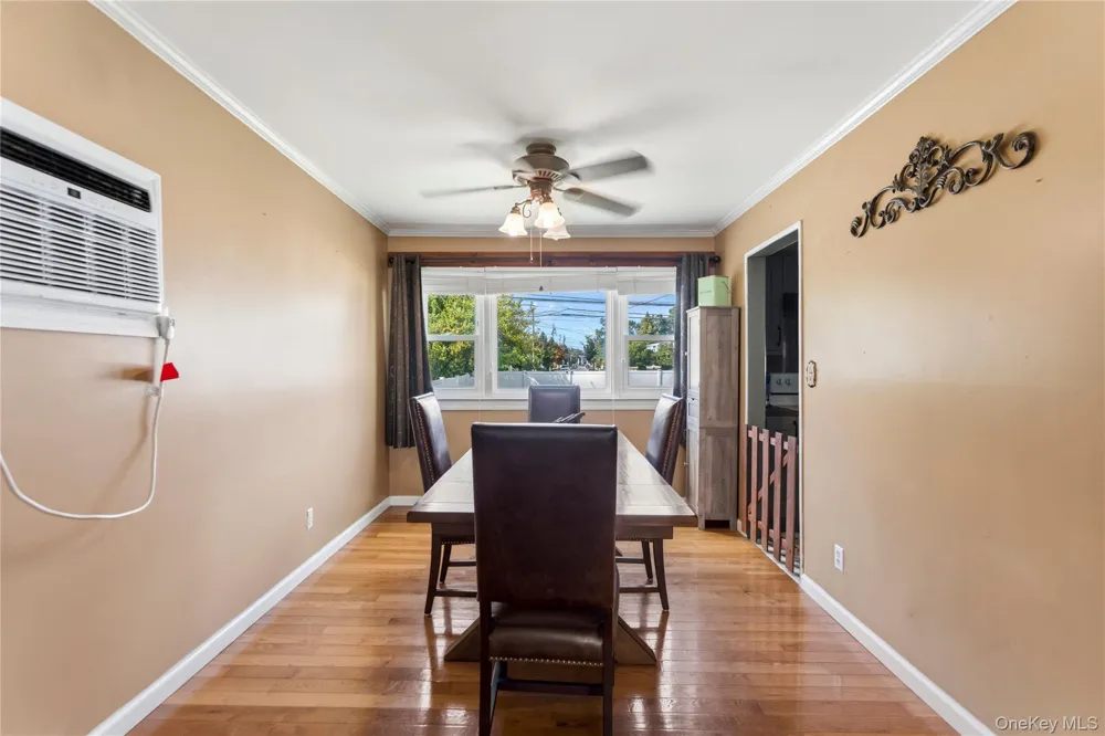 582 Benton Road East Meadow, NY 11554