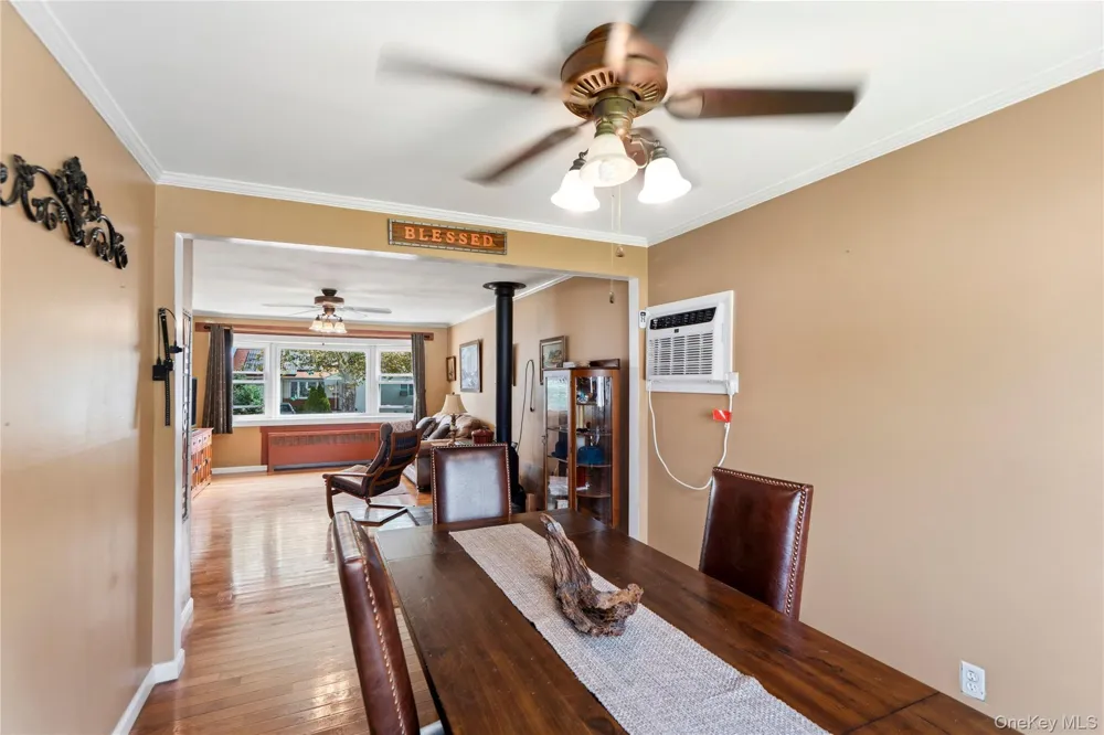 582 Benton Road East Meadow, NY 11554