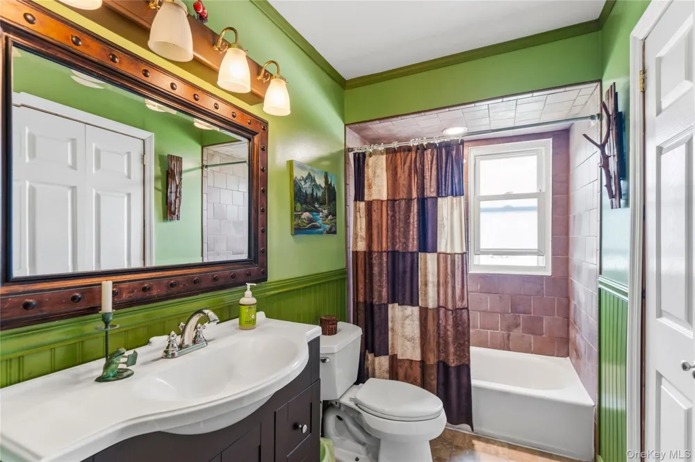 582 Benton Road East Meadow, NY 11554