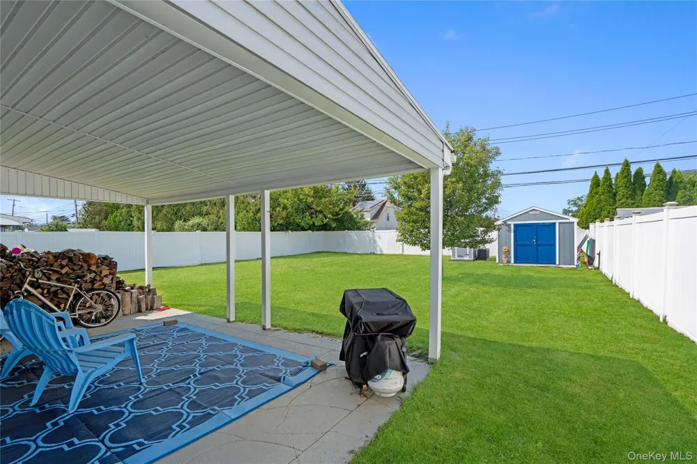 582 Benton Road East Meadow, NY 11554
