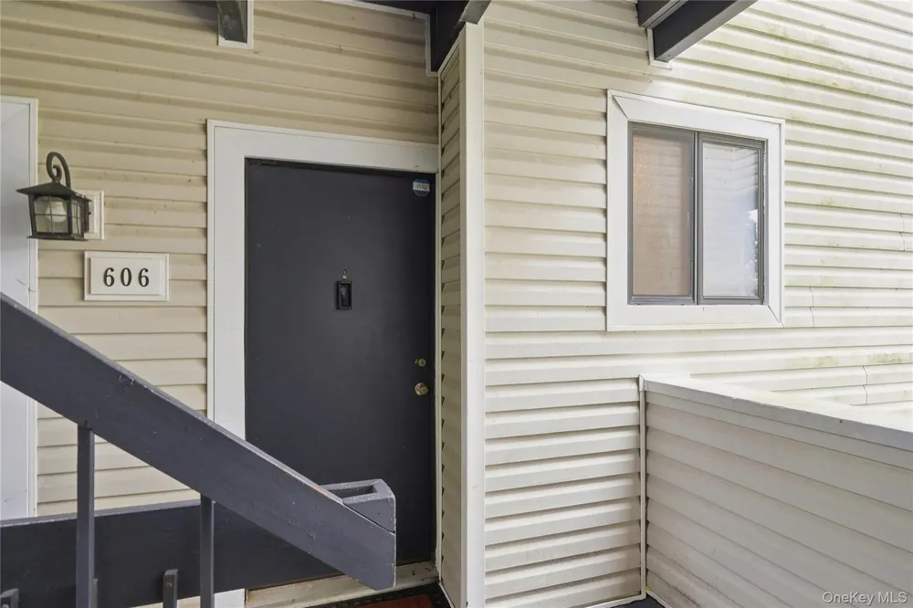 606 Drew Lane Carmel, NY 10512
