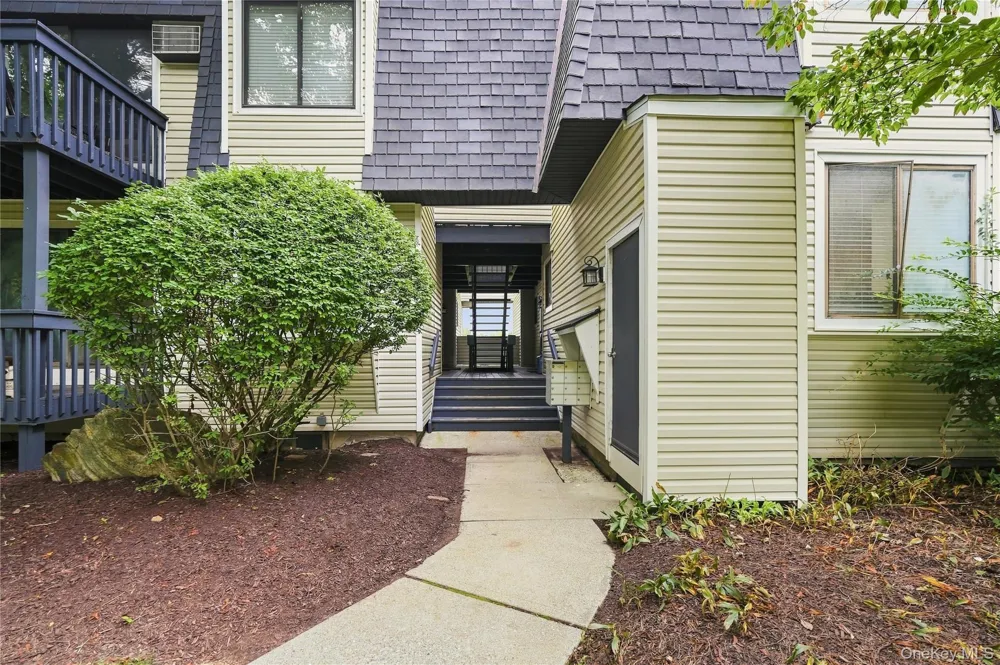 606 Drew Lane Carmel, NY 10512