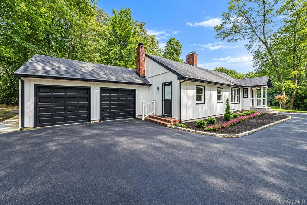 15 Sands Lane Port Jefferson Village, NY 11777