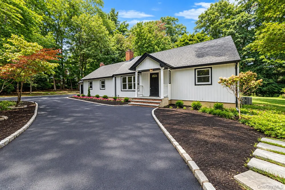 15 Sands Lane Port Jefferson Village, NY 11777