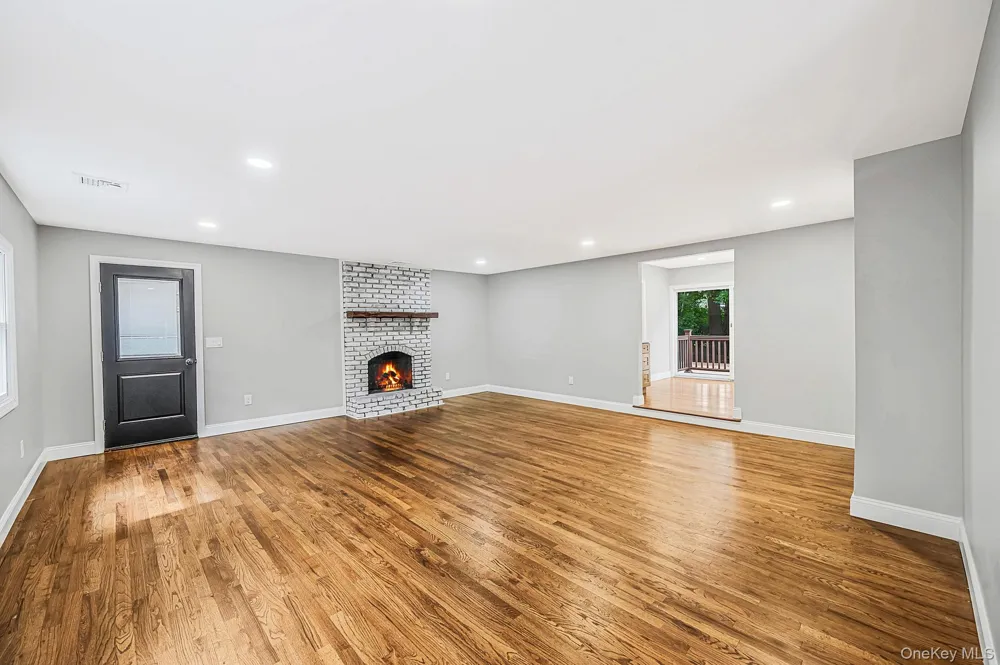 15 Sands Lane Port Jefferson Village, NY 11777
