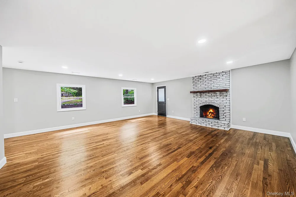 15 Sands Lane Port Jefferson Village, NY 11777