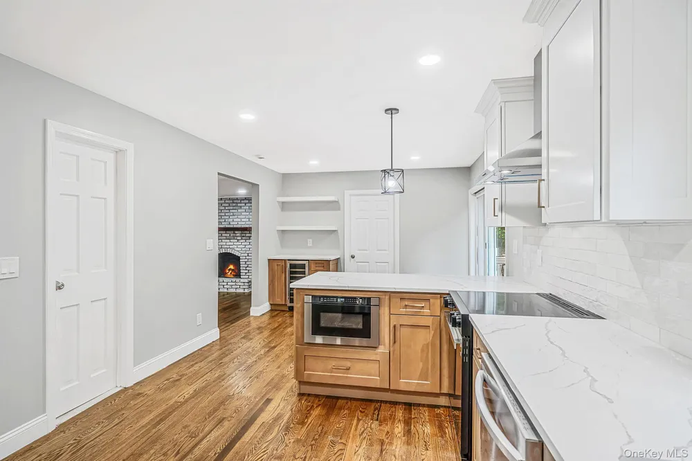15 Sands Lane Port Jefferson Village, NY 11777