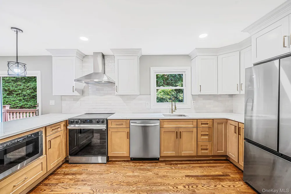 15 Sands Lane Port Jefferson Village, NY 11777