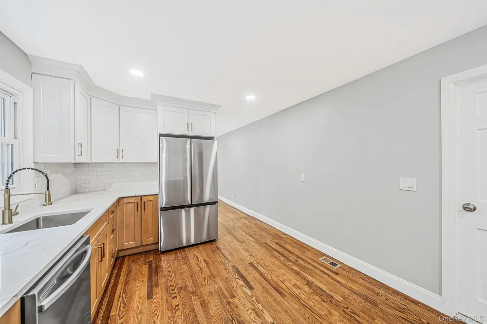 15 Sands Lane Port Jefferson Village, NY 11777