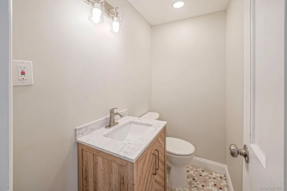 15 Sands Lane Port Jefferson Village, NY 11777