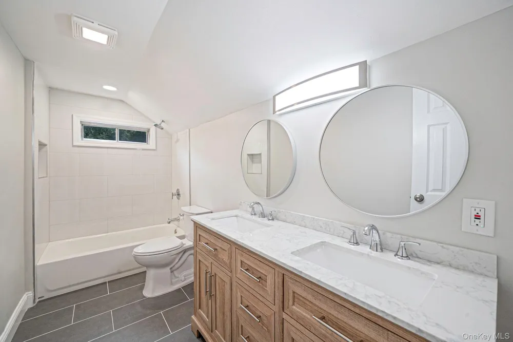 15 Sands Lane Port Jefferson Village, NY 11777