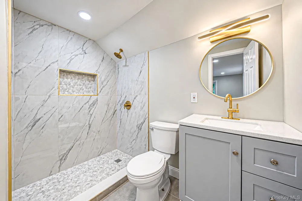15 Sands Lane Port Jefferson Village, NY 11777