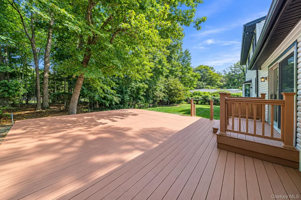 15 Sands Lane Port Jefferson Village, NY 11777