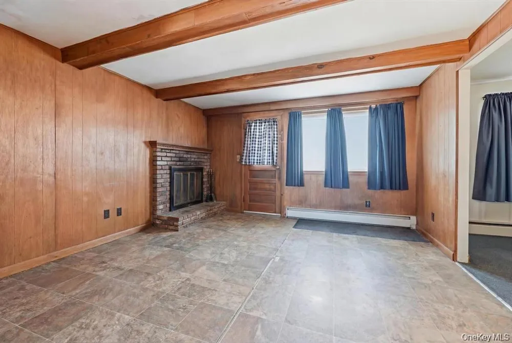 43 Village Lane Hauppauge, NY 11788