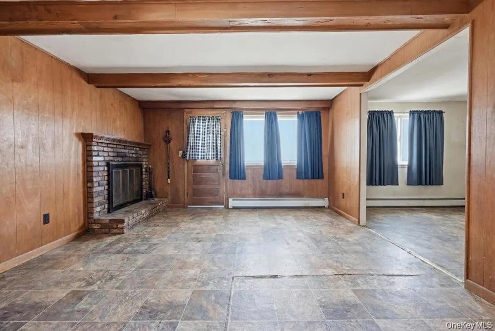 43 Village Lane Hauppauge, NY 11788