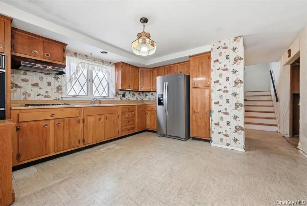 43 Village Lane Hauppauge, NY 11788