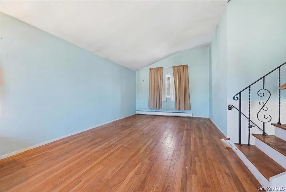 43 Village Lane Hauppauge, NY 11788