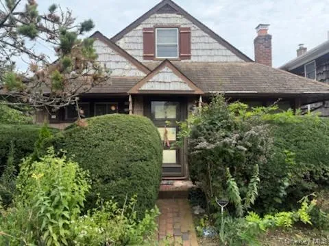 803 Ibsen Street Woodmere, NY 11598
