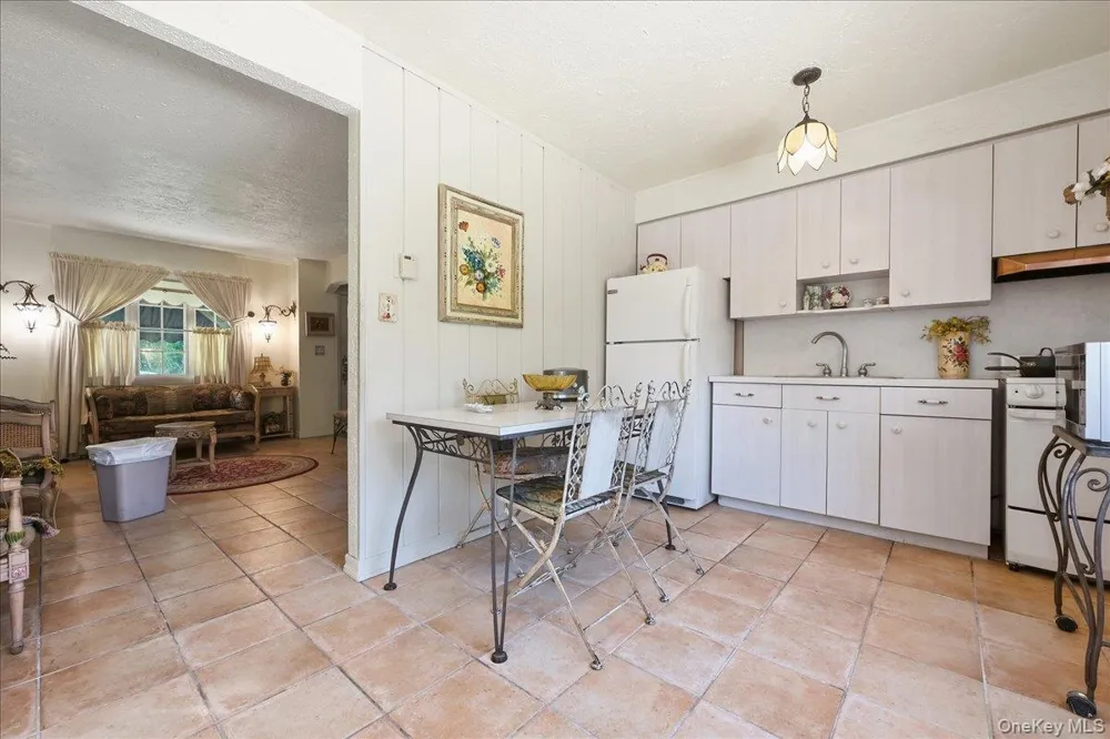 65 Riverside Avenue Massapequa, NY 11758