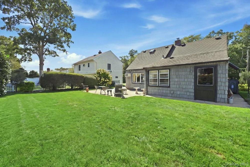 65 Riverside Avenue Massapequa, NY 11758