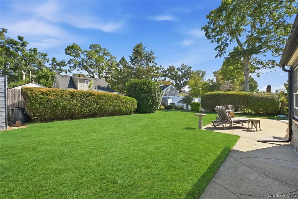 65 Riverside Avenue Massapequa, NY 11758