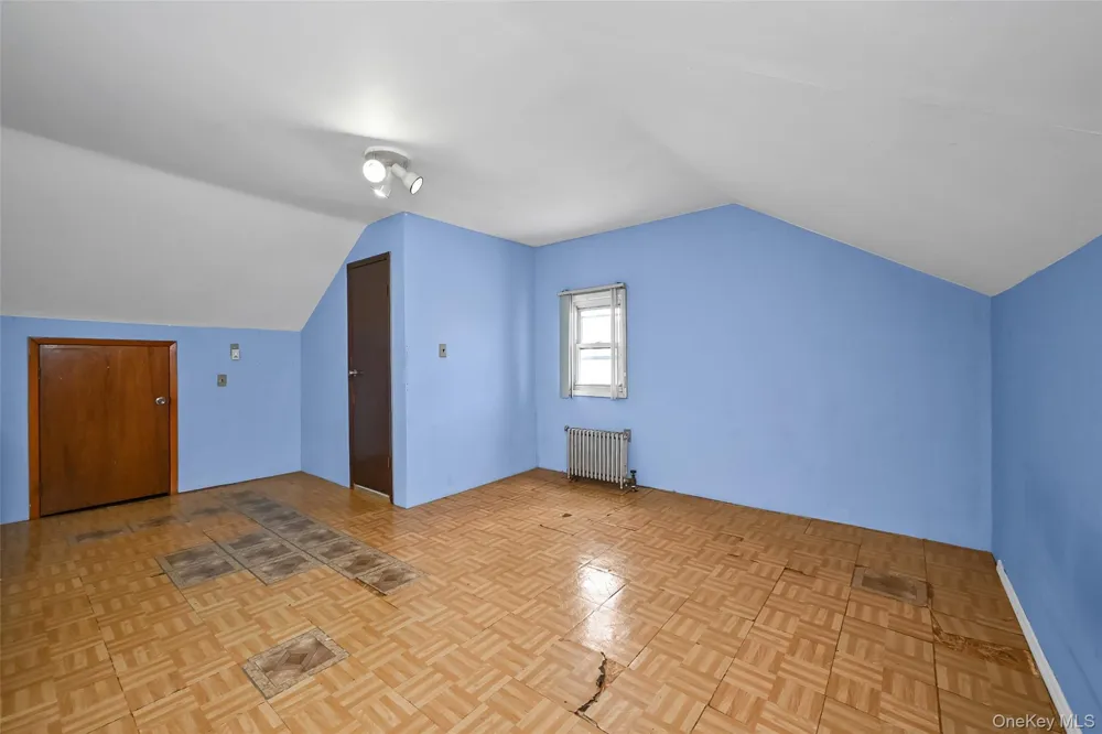 89-18 220th Street Queens Village, NY 11427