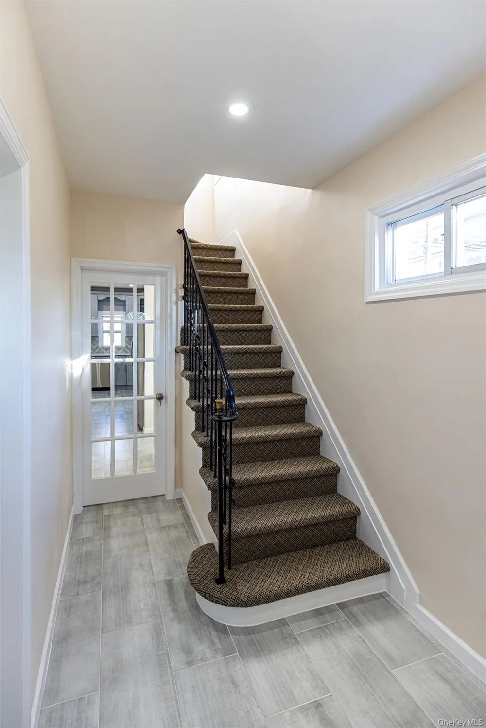 13 Knoll Place Glen Cove, NY 11542