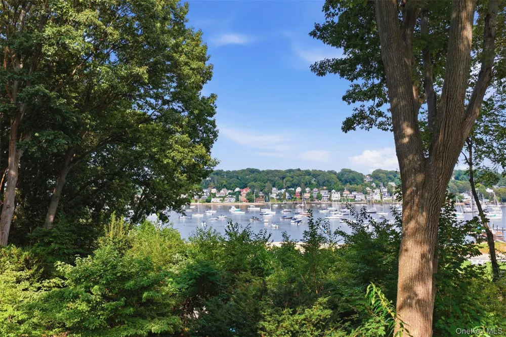 23 Beach Plum Drive Centerport, NY 11721