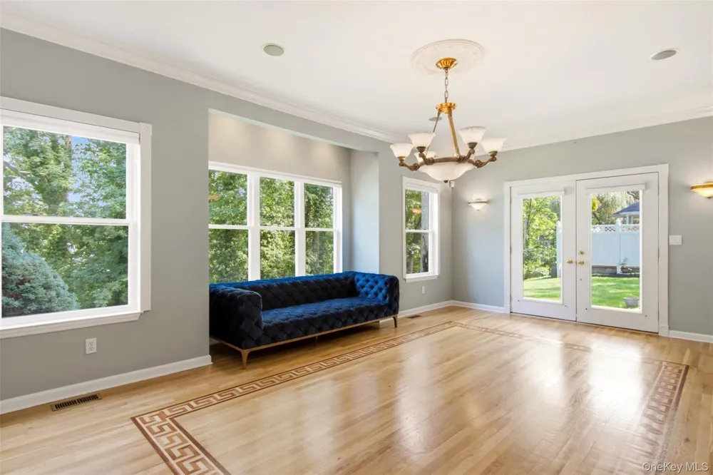 23 Beach Plum Drive Centerport, NY 11721