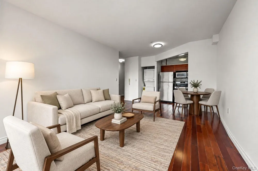 30-85 Vernon Boulevard #6E Astoria, NY 11102