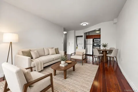 30-85 Vernon Boulevard #6E