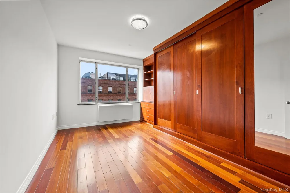 30-85 Vernon Boulevard #6E Astoria, NY 11102