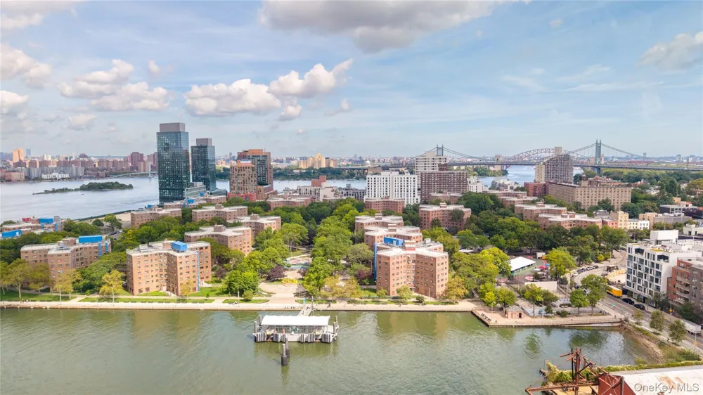30-85 Vernon Boulevard #6E Astoria, NY 11102