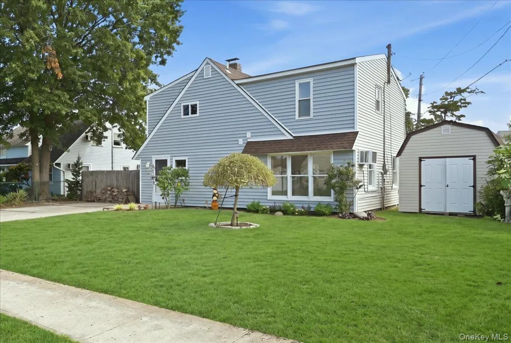 6 Stonecutter Road Levittown, NY 11756