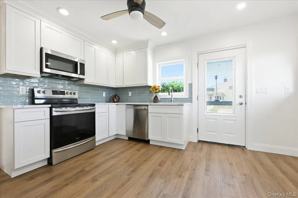 6 Stonecutter Road Levittown, NY 11756
