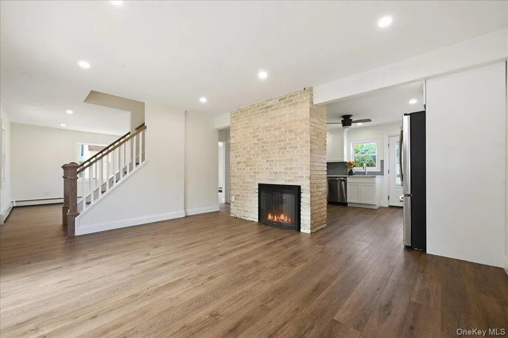 6 Stonecutter Road Levittown, NY 11756