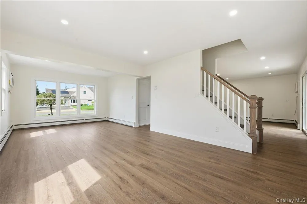 6 Stonecutter Road Levittown, NY 11756