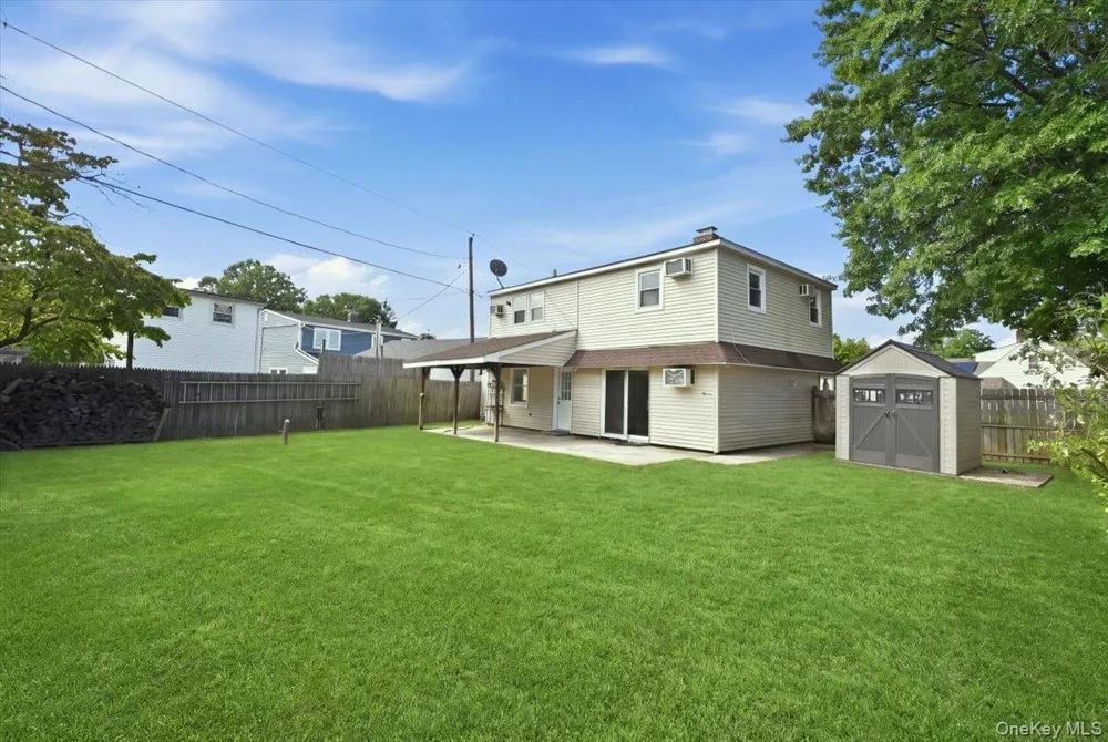 6 Stonecutter Road Levittown, NY 11756