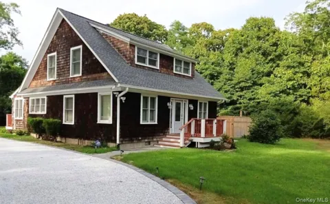 572 Montauk Highway