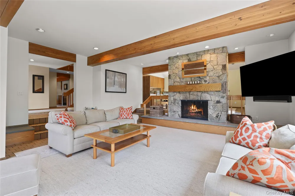 25 Charles Road Bedford Corners, NY 10549