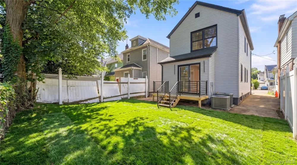 105-19 189th Street Hollis, NY 11412
