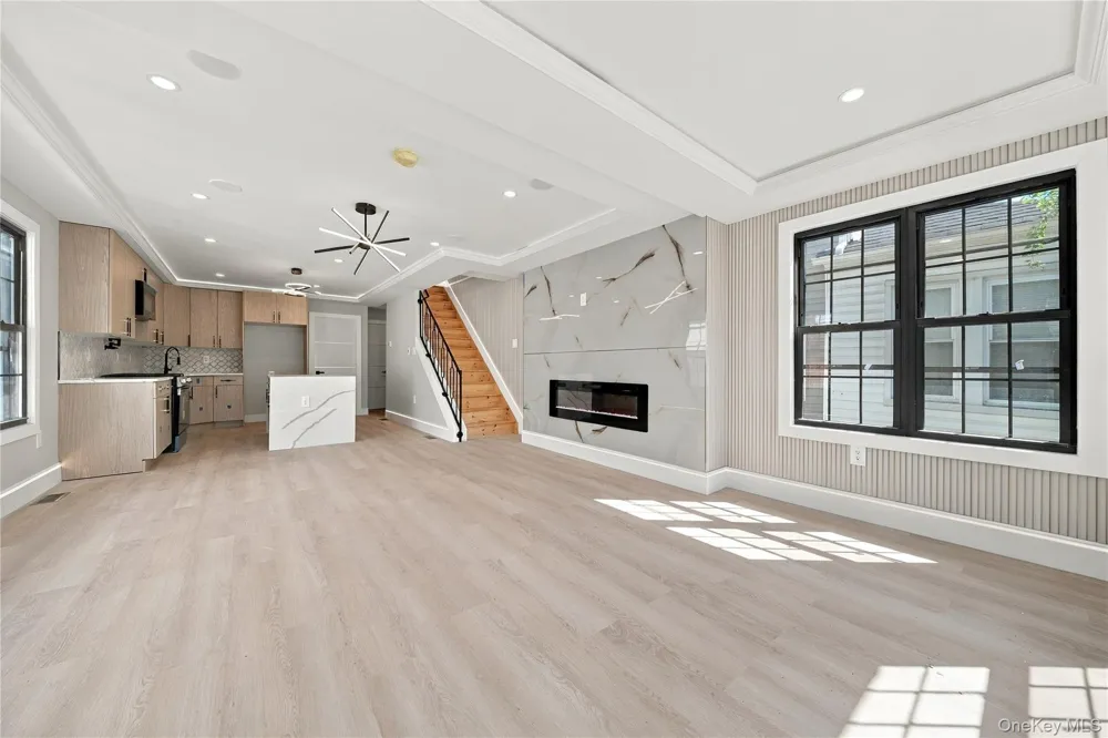 105-19 189th Street Hollis, NY 11412