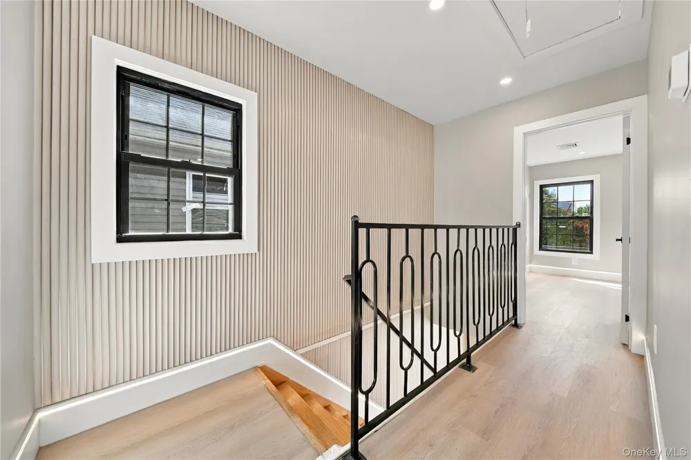 105-19 189th Street Hollis, NY 11412