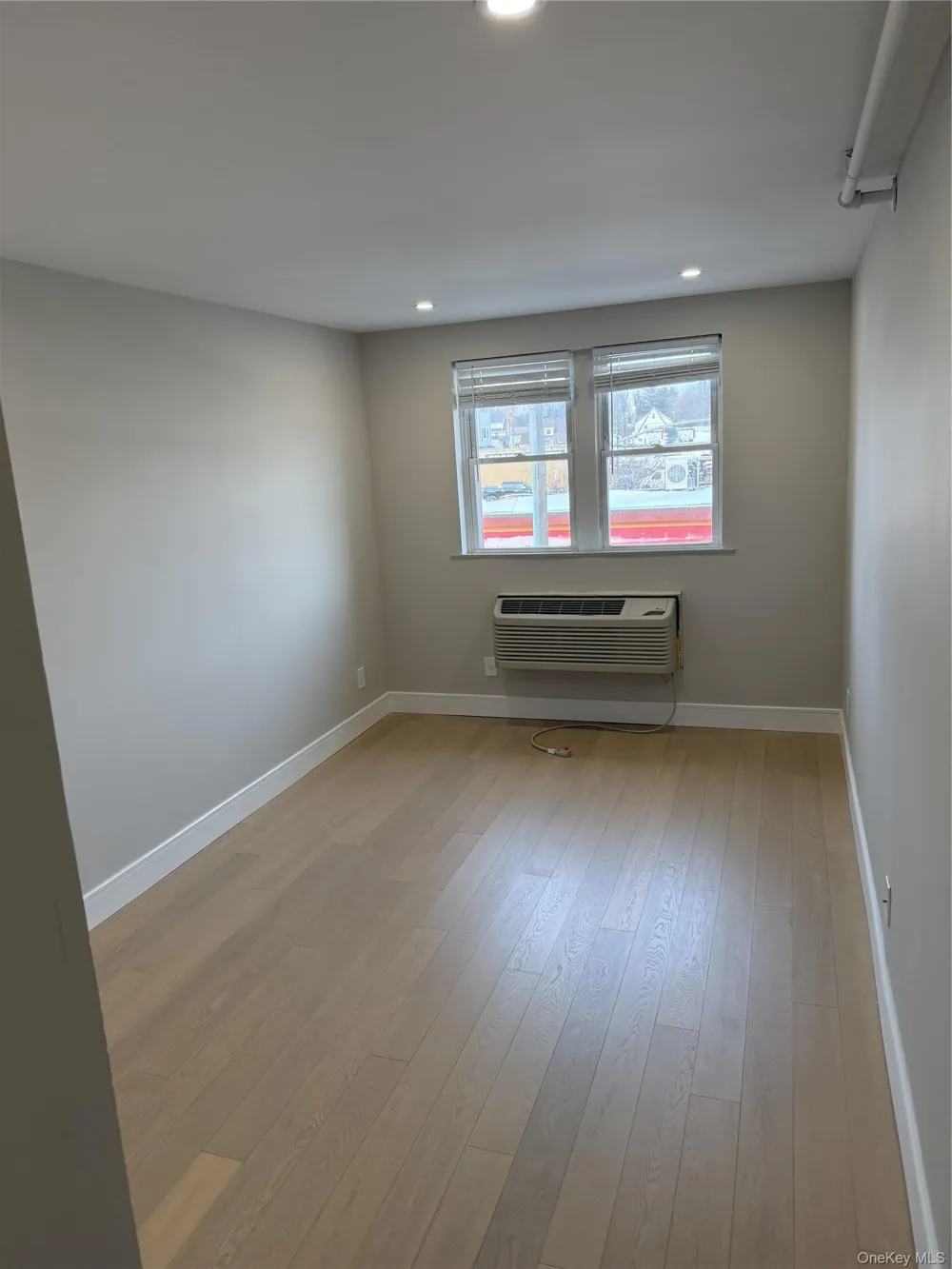 320 Post Avenue #3J Westbury, NY 11590