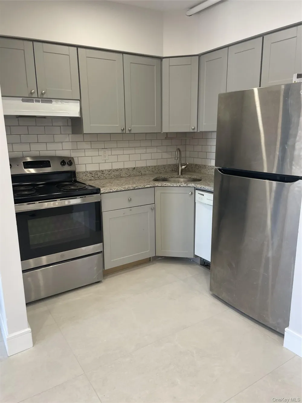 320 Post Avenue #3J Westbury, NY 11590