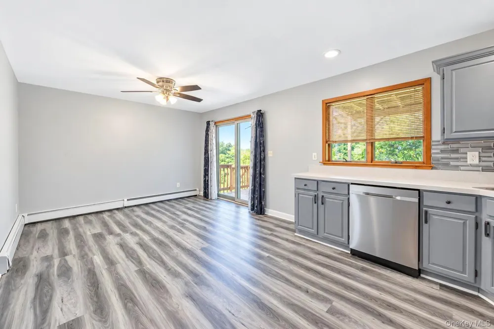 137 Ridgewood Avenue Farmingville, NY 11738